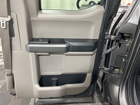 Used 2016 Ford F150 XLT image 15