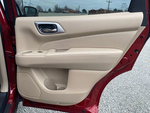 Used 2020 Nissan Pathfinder Platinum w/ Cargo Package image 20