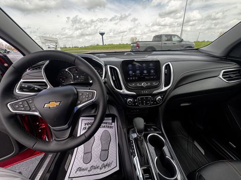 Used 2024 Chevrolet Equinox Premier AWD/4WD image 20