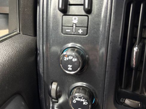 Used 2018 Chevrolet Silverado 2500 W/T w/ WT Fleet Convenience Package AWD/4WD image 23