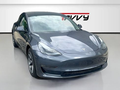 Used 2023 Tesla Model 3 Standard Range RWD image 1
