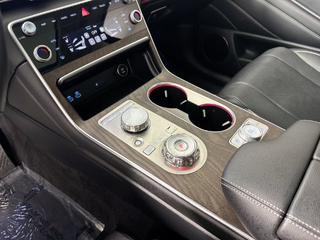 Used 2025 Genesis GV80 2.5T Prestige AWD/4WD image 18