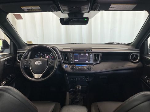 Used 2018 Toyota RAV4 SE w/ Advanced Technology Package AWD/4WD image 10