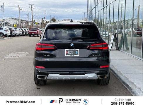 Used 2023 BMW X5 xDrive40i AWD/4WD image 4