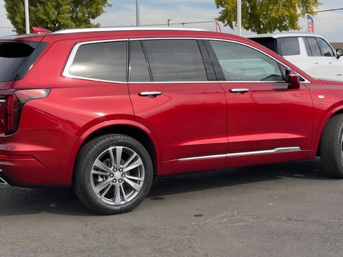 Certified 2024 Cadillac XT6 Premium Luxury image 4