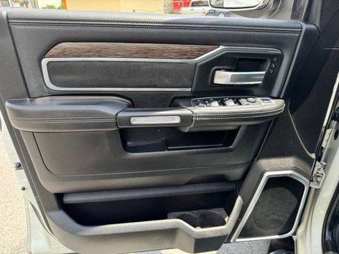 Used 2019 RAM 2500 Laramie AWD/4WD image 11