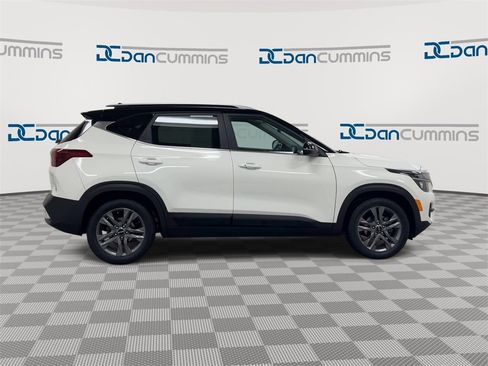 Used 2023 Kia Seltos S image 9