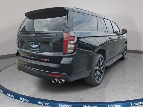 Used 2023 Chevrolet Suburban RST w/ Sport Performance Package AWD/4WD image 5