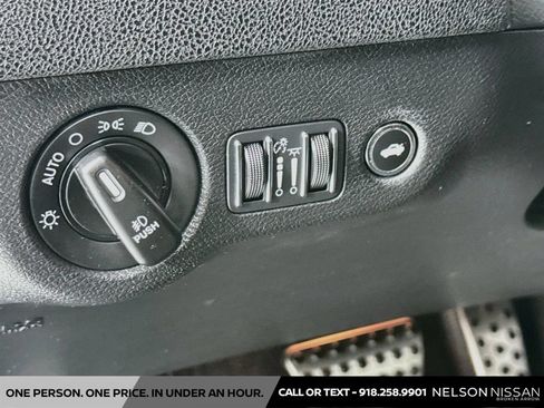 Used 2022 Dodge Charger GT w/ Blacktop Package RWD image 10