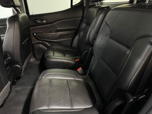 Used 2020 GMC Acadia SLT AWD/4WD image 13