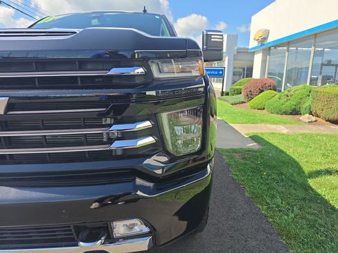 Used 2023 Chevrolet Silverado 3500 High Country w/ Z71 Off-Road Package AWD/4WD image 10