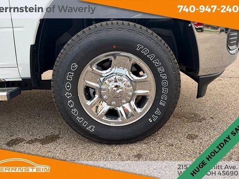 Used 2024 RAM 2500 Tradesman w/ Chrome Appearance Group image 28