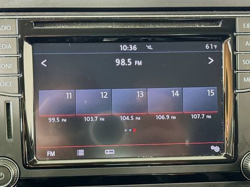 Used 2018 Volkswagen Jetta SE FWD image 18