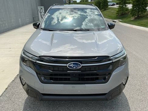 Certified 2025 Subaru Forester Touring AWD/4WD image 9