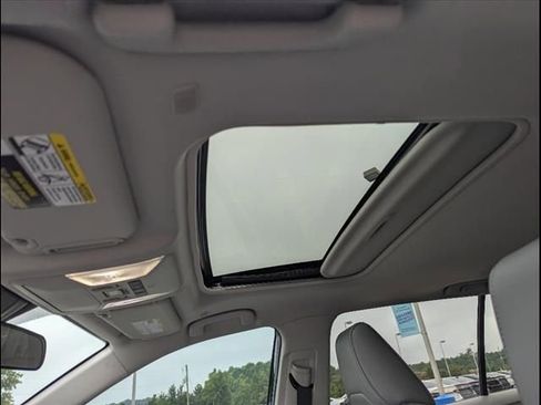 Used 2023 Toyota RAV4 XLE Premium image 66