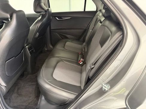 Used 2025 Kia Niro Wind w/ Wind Preserve Package FWD image 18