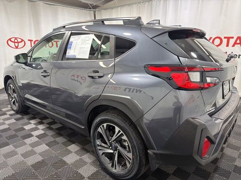 Used 2024 Subaru Crosstrek 2.0i Premium image 4
