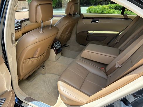 Used 2007 Mercedes-Benz S 550 image 13