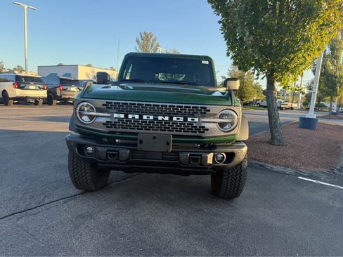 Used 2025 Ford Bronco Badlands AWD/4WD image 2