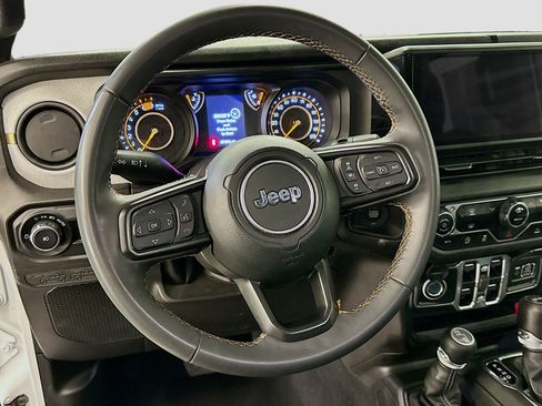 Used 2024 Jeep Wrangler Sport S image 18