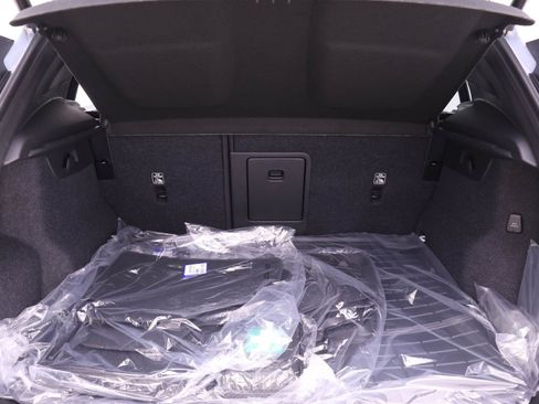 New 2026 Volvo XC40 B5 Plus w/ Protection Package Premier image 16