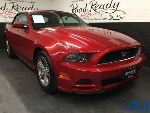 Used 2013 Ford Mustang Premium RWD image 14