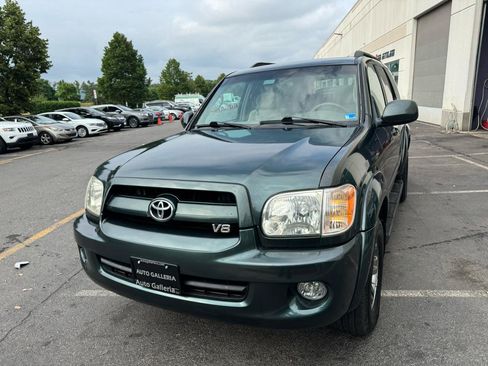 Used 2007 Toyota Sequoia SR5 AWD/4WD image 28