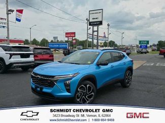 New 2026 Chevrolet Trax RS w/ Sunroof Package FWD video 1