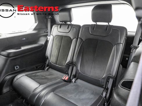 Used 2024 Jeep Grand Cherokee L Laredo image 24