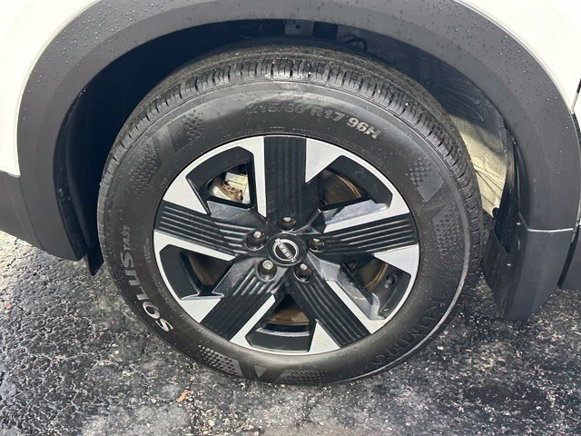 Certified 2025 Nissan Kicks SV w/ Interior Electronics Package AWD/4WD image 9