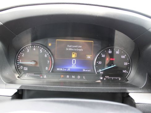 Used 2023 Ford Explorer XLT AWD/4WD image 21