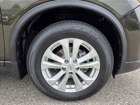 Used 2015 Nissan Rogue SV FWD image 21