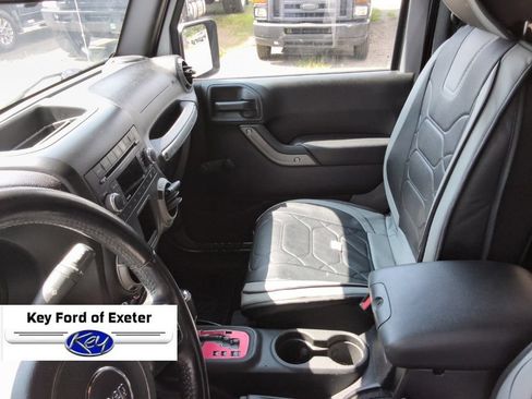 Used 2015 Jeep Wrangler Sport AWD/4WD image 18