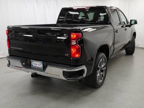 Used 2024 Chevrolet Silverado 1500 LT AWD/4WD image 3