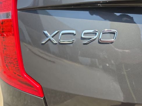Used 2023 Volvo XC90 B6 Plus w/ Protection Package Premier AWD/4WD image 9
