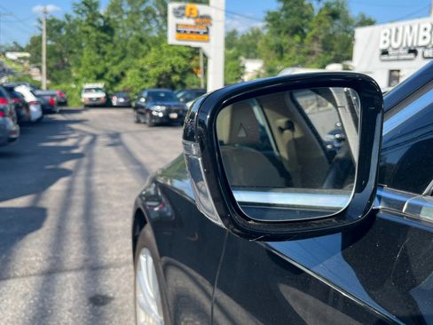 Used 2017 BMW 740i xDrive 740i xDrive Sedan 4D image 16