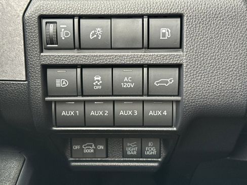 Certified 2025 Toyota 4Runner Trailhunter image 35