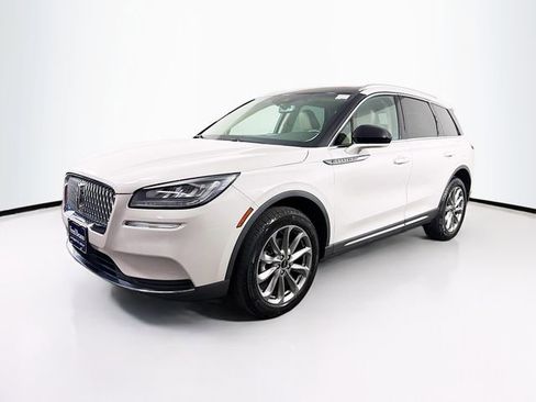 Used 2022 Lincoln Corsair AWD w/ Premium Package image 3