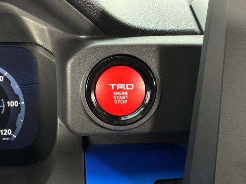 Used 2025 Toyota Tacoma TRD Off-Road image 22