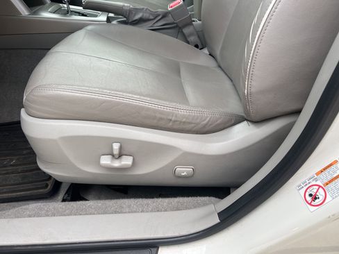 Used 2010 Subaru Forester 2.5X Limited image 20