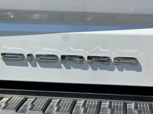 Used 2025 GMC Sierra 1500 Denali w/ Denali Reserve Package AWD/4WD image 51