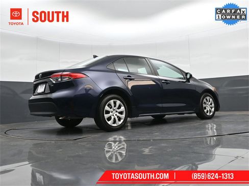 Used 2023 Toyota Corolla LE image 31