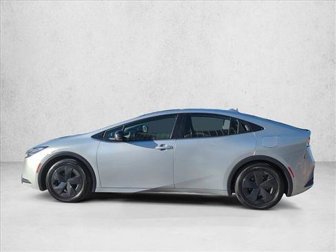 Used 2025 Toyota Prius LE image 8