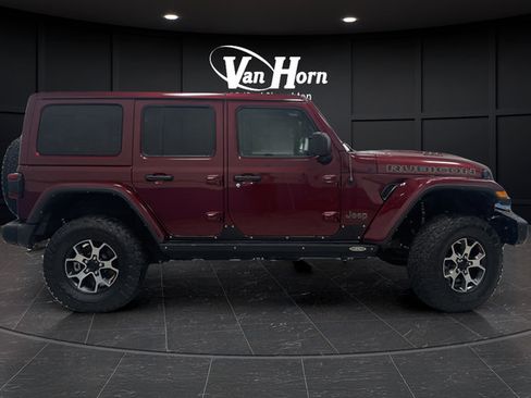 Used 2021 Jeep Wrangler Unlimited Rubicon w/ Trailer Tow Package AWD/4WD image 2