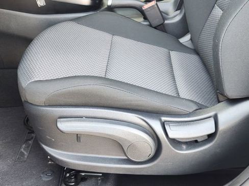 Used 2025 Kia Soul LX FWD image 22