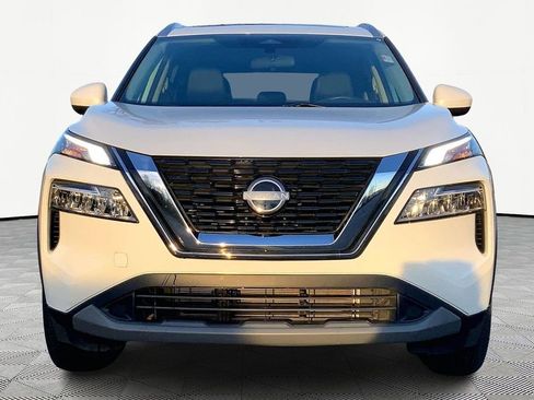 Used 2023 Nissan Rogue SV w/ SV Premium B Package image 2