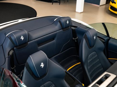 Used 2024 Ferrari Roma Spider image 35