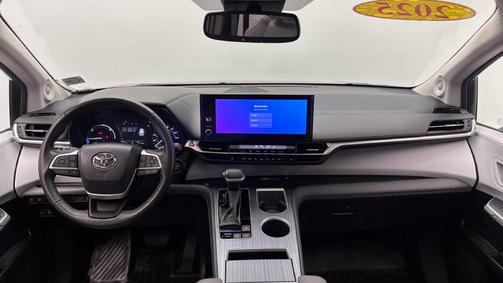 Certified 2025 Toyota Sienna XLE w/ XLE Plus Package AWD/4WD image 34
