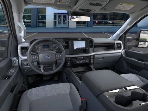 New 2026 Ford F550 4x4 Supercab Super Duty w/ XLT Value Package image 9