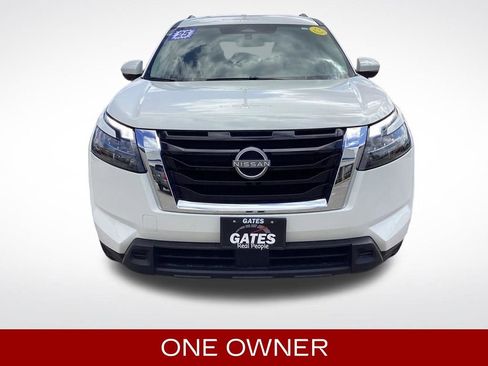 Used 2025 Nissan Pathfinder SV AWD/4WD image 3